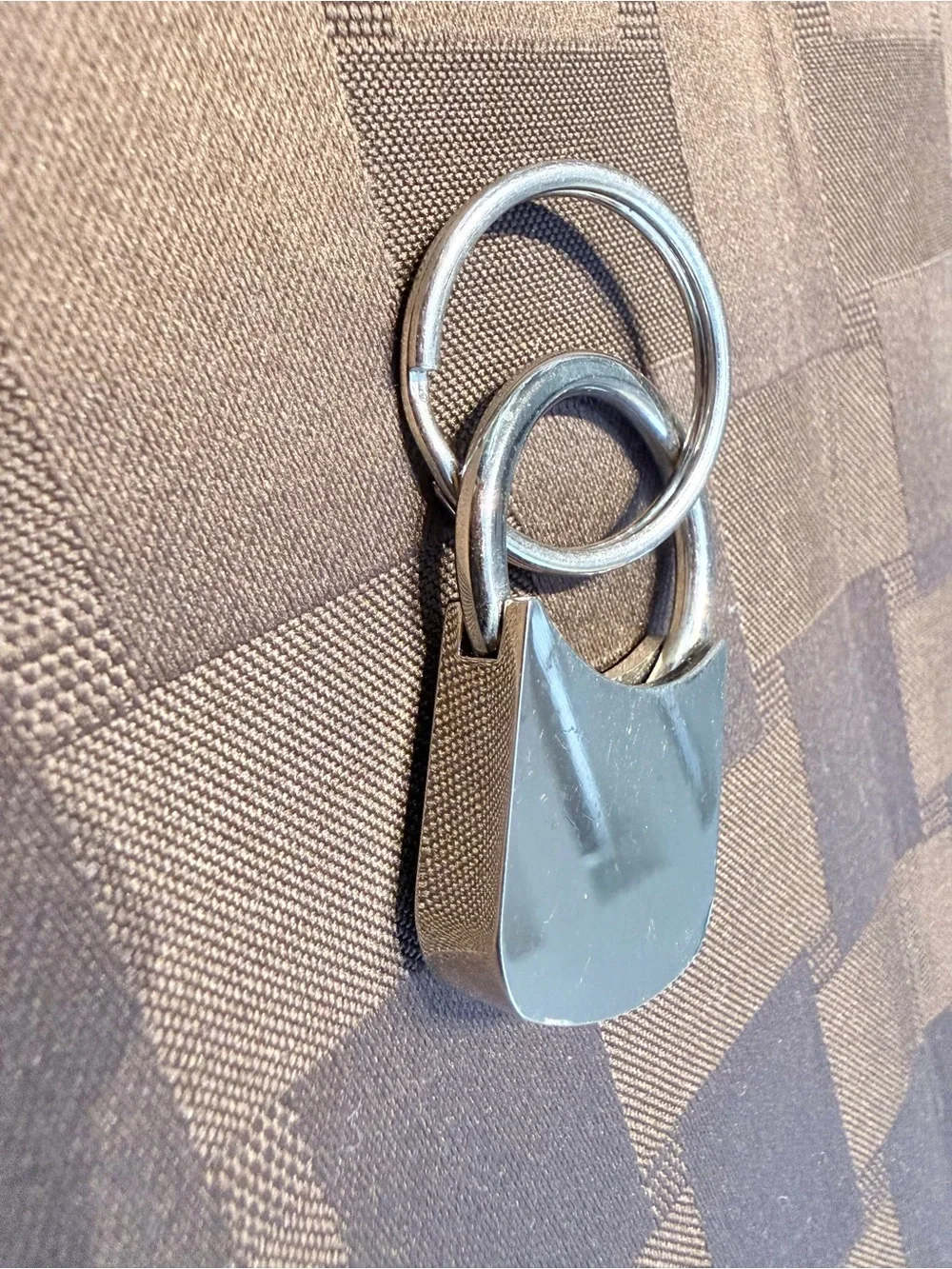 Vintage Acura Pull-and-Twist Valet Keychain Keyring - Black/Gold Chrome 37g